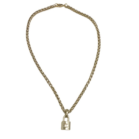 CHANEL Authentic Lockit Pendant & Vintage Chain Champagne Gold Plated Ne… - Picture 5 of 13